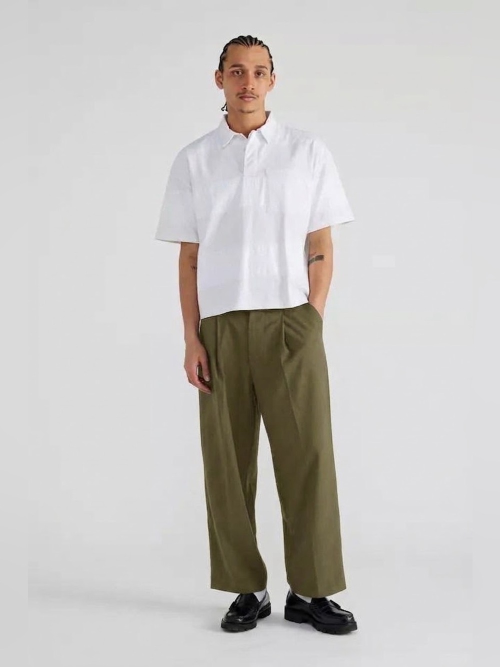 Urban Outfitters Men Standard Cloth Olive Pleated Wide-Leg Trousers